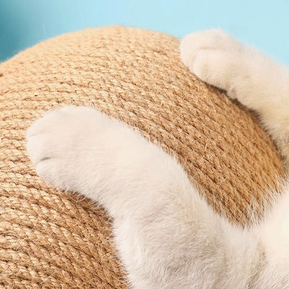 zoom sur la corde en sisal naturel du griffoir boule design Orbicat™